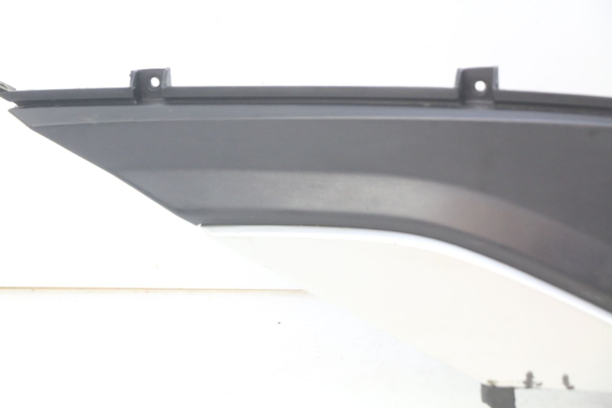 photo de RIGHT SIDE SEAT COVER TNT MOTOR GRIDO 2T 50 (2010 - 2019) - Surface and material condition