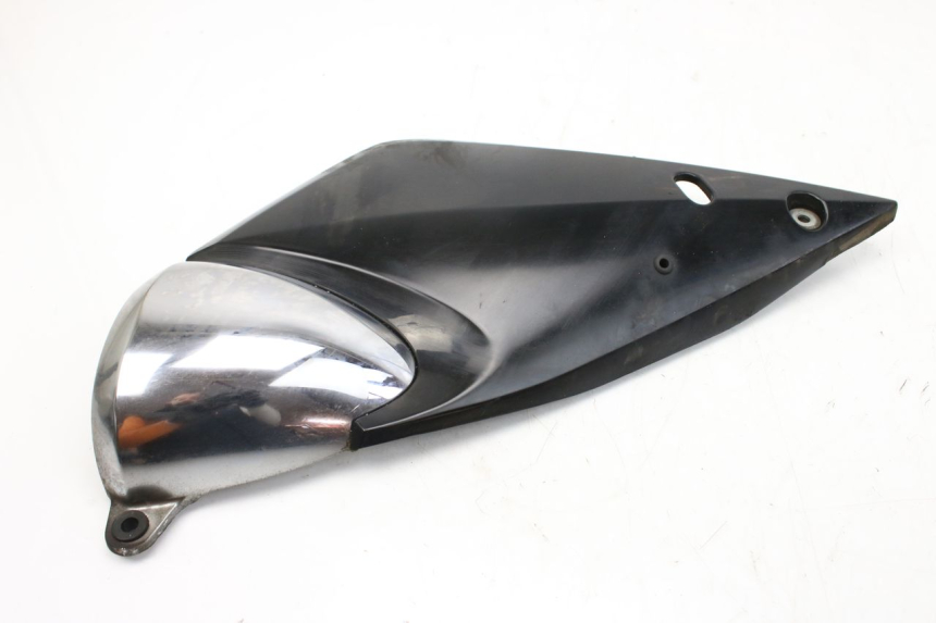 photo de RIGHT SIDE SEAT COVER SUZUKI GSF S BANDIT 600 (2000 - 2004) - Technical close-up