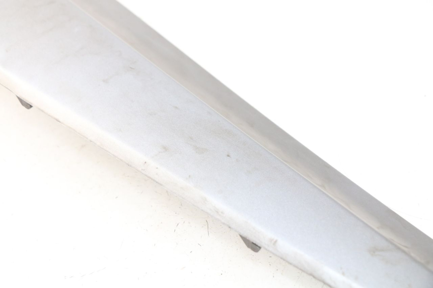 photo de RIGHT UNDERSEAT PANEL SYM GTS EFI ABS 125 (2012 - 2016) - Alternative perspective