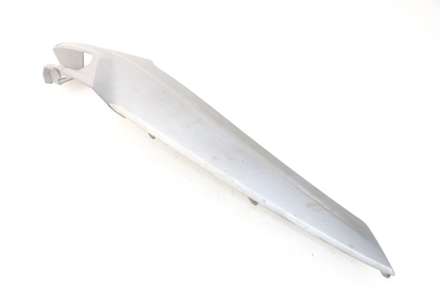 photo de RIGHT UNDERSEAT PANEL SYM GTS EFI ABS 125 (2012 - 2016) - Technical close-up