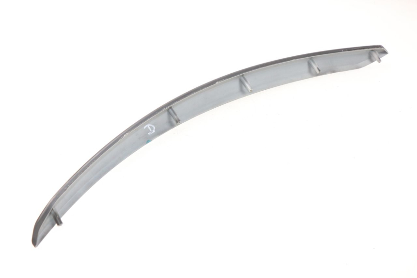 photo de RIGHT UNDERSEAT PANEL SYM GTS EVO 125 (2009 - 2013) - Technical close-up