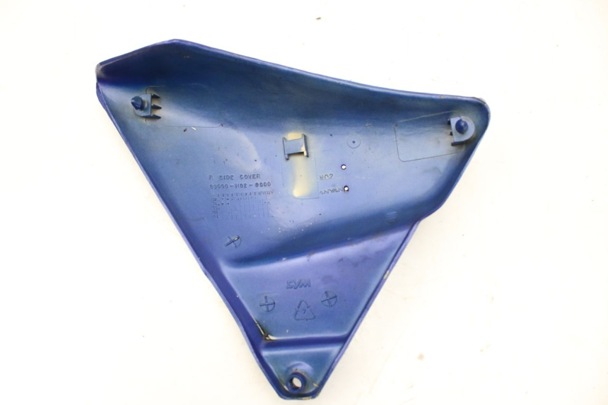 photo de RIGHT SIDE SEAT COVER SYM HUSKY 125 (1999 - 2005) - Fixing points details