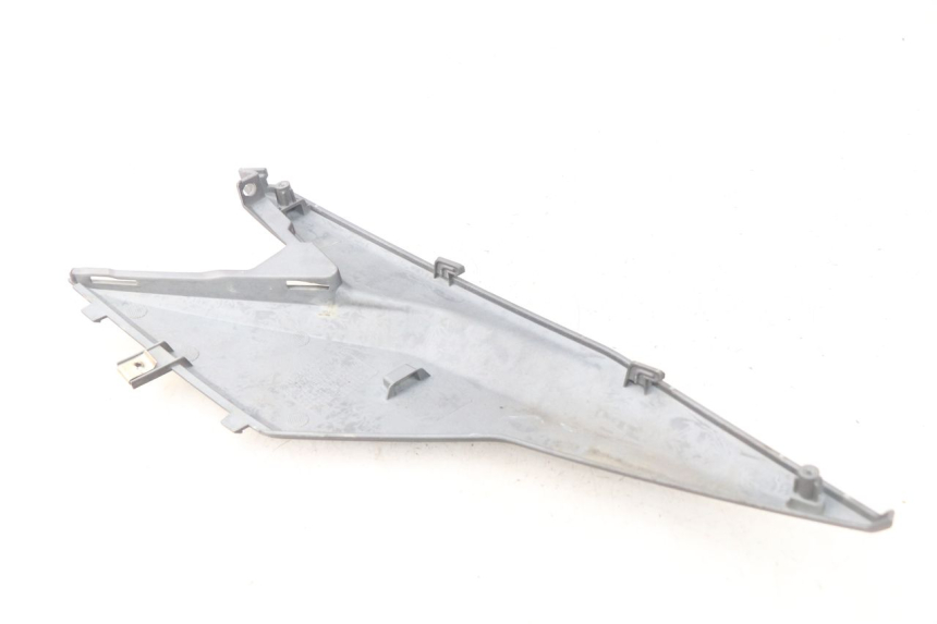 photo de RIGHT SIDE SEAT COVER SYM JET 4 4T 50 (2018 - 2021) - Alternative perspective