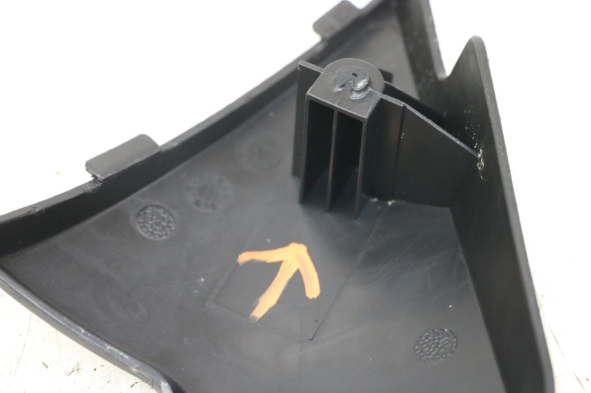 photo de RIGHT UNDERSEAT PANEL KYMCO K-PW K-PIPE 50 (2012 - 2017) - Alternative perspective