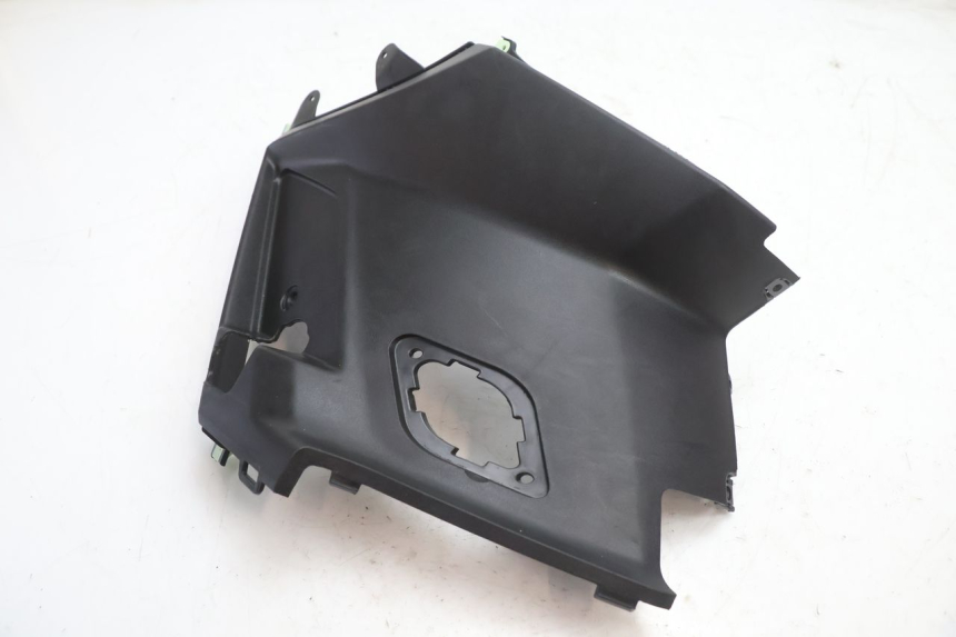 photo de RIGHT UNDERSEAT PANEL PEUGEOT KISBEE 2T 50 (2018 - 2022) - Component detail