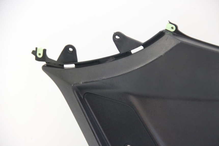 photo de RIGHT SIDE SEAT COVER PEUGEOT KISBEE 4T 50 (2018 - 2022) - Alternative perspective