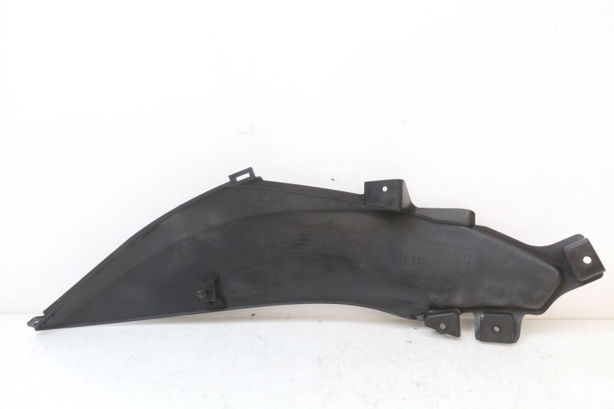 photo de RIGHT UNDERSEAT PANEL MBK MW TRYPTIK 125 (2014 - 2016) - Zoom on usage condition