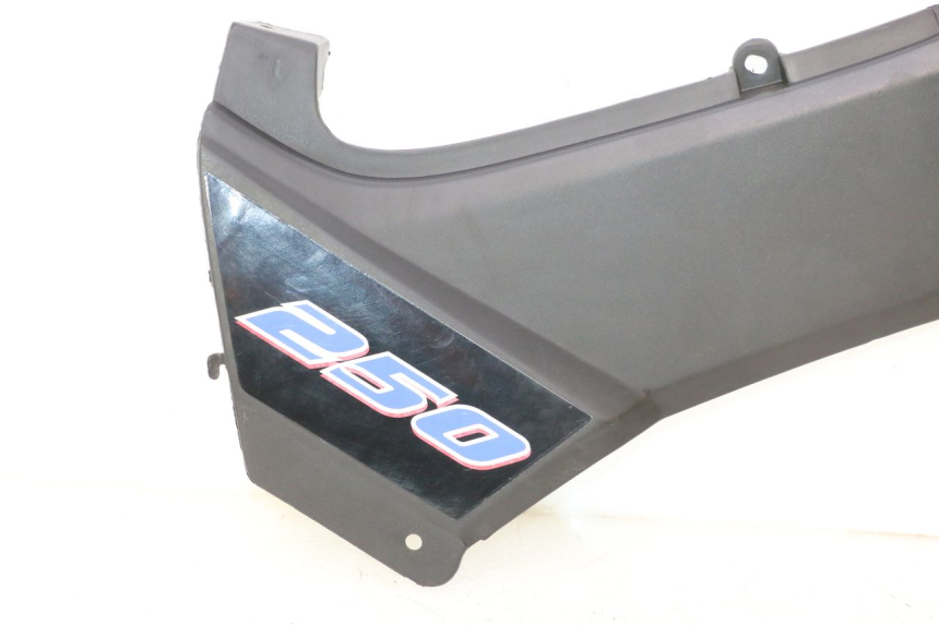 photo de RIGHT UNDERSEAT PANEL KYMCO MXU R 250 (2004 - 2010) - Additional view of the item