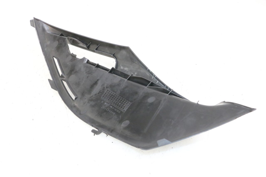 photo de RIGHT UNDERSEAT PANEL HONDA NHX LEAD 110 (2008 - 2010) - Component detail