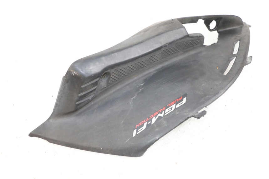 photo de RIGHT UNDERSEAT PANEL HONDA NHX LEAD 110 (2008 - 2010) - Alternative perspective