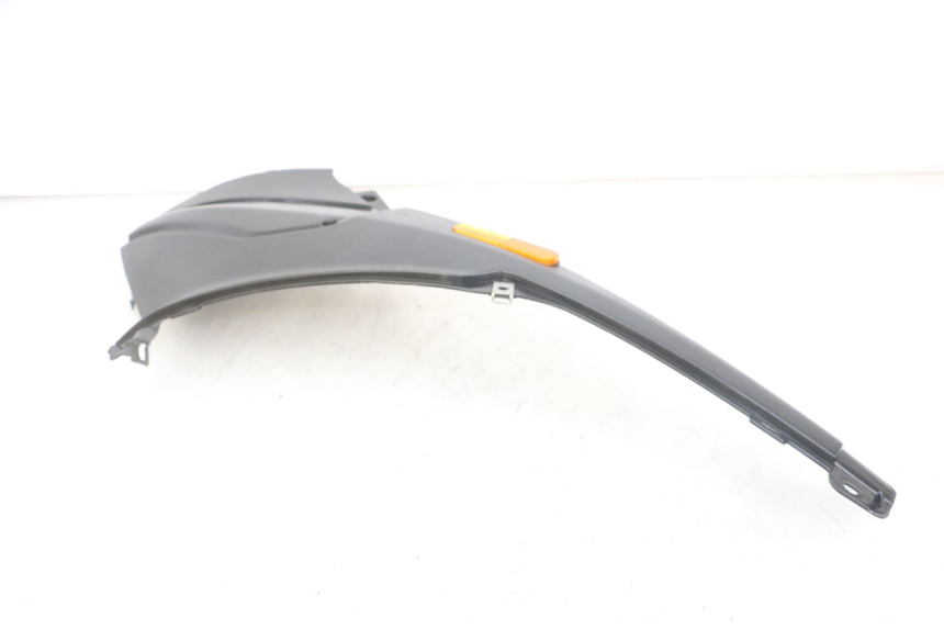 photo de RIGHT UNDERSEAT PANEL PIAGGIO NRG POWER PUREJET 50 (2018 - 2021) - Fixing points details