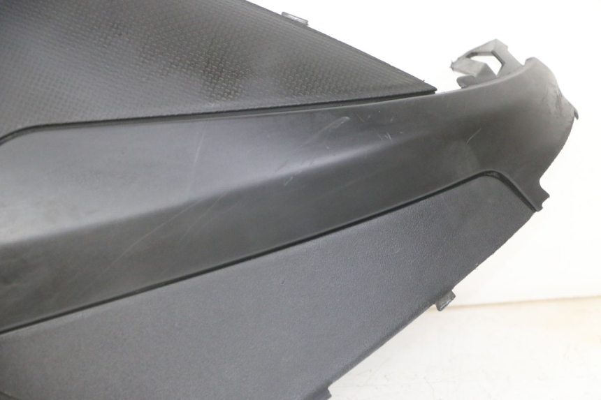 photo de RIGHT UNDERSEAT PANEL PIAGGIO NRG POWER PUREJET 50 (2018 - 2021) - Additional view of the item
