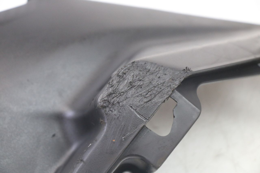 photo de RIGHT UNDERSEAT PANEL SYM ORBIT III 3 4T 50 (2021 - 2025) - Alternative perspective