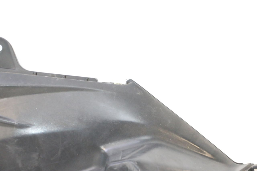 photo de RIGHT SIDE UNDER SEAT COVER SYM ORBIT III 3 4T 50 (2018 - 2021) - Surface and material condition