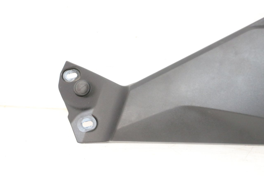 photo de RIGHT UNDERSEAT PANEL BMW R GS 1250 (2021 - 2024) - Product overview