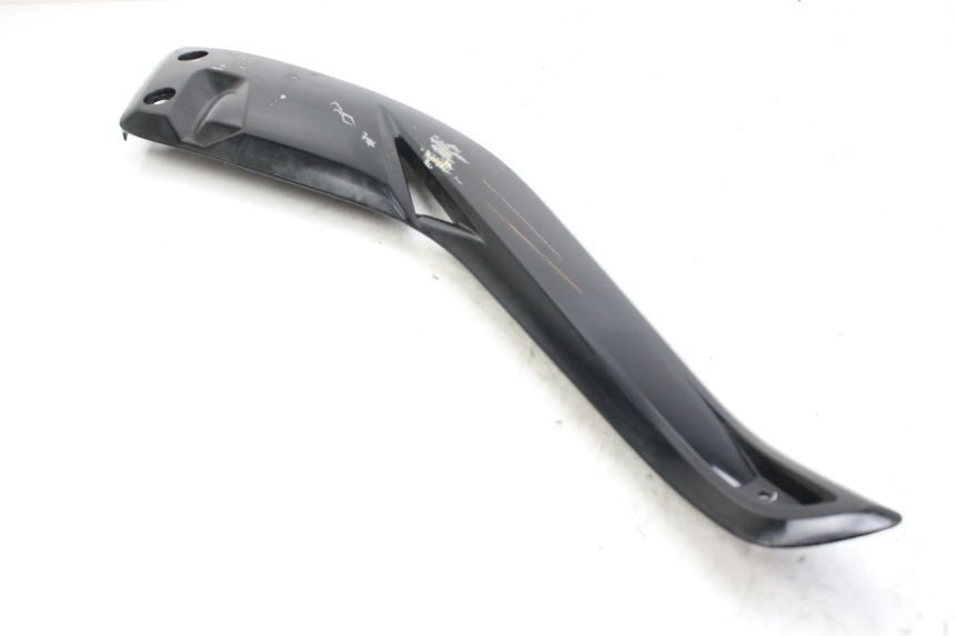 photo de RIGHT SIDE UNDER SEAT COVER MBK SKYCRUISER 125 (2010 - 2013) - Alternative perspective
