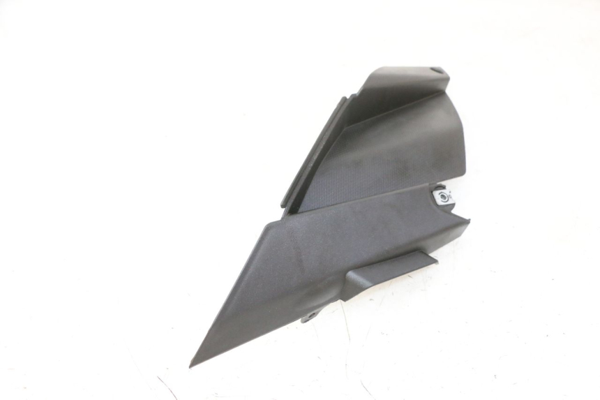 photo de RIGHT UNDERSEAT PANEL APRILIA SR R 2T LC 50 (2018 - 2021) - Technical close-up