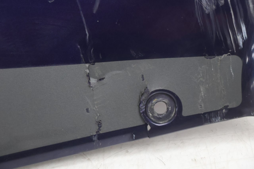 photo de RIGHT UNDERSEAT PANEL HONDA ST PAN EUROPEAN 1100 (1990 - 2002) - Technical close-up
