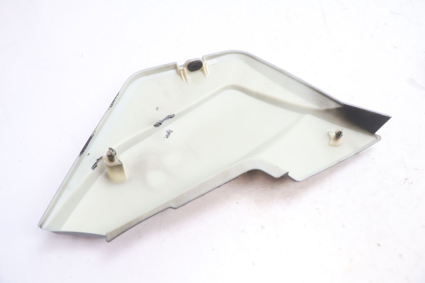 photo de RIGHT UNDERSEAT PANEL YAMASAKI STREET 50 (2013 - 2018) - Product overview
