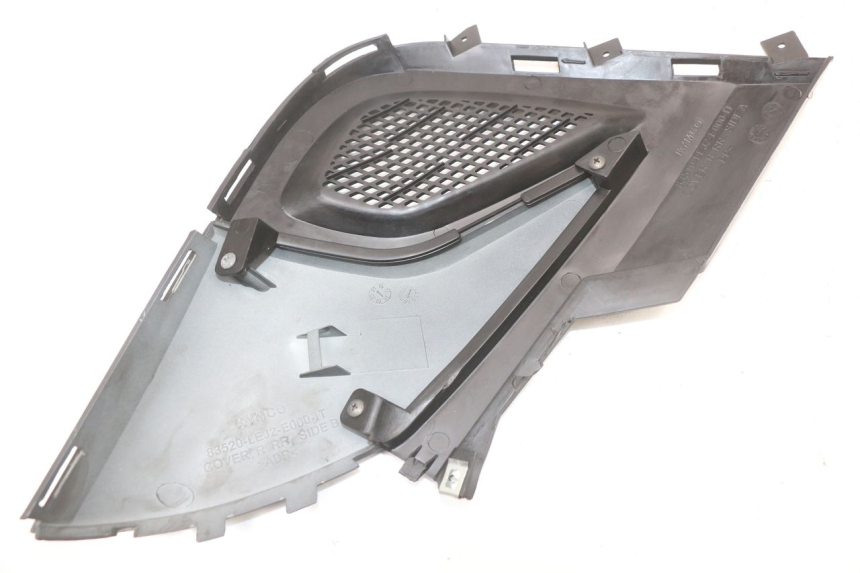 photo de RIGHT UNDERSEAT PANEL KYMCO SUPER 8 4T 50 (2021 - 2024) - Alternative perspective