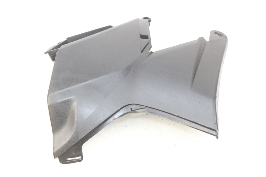 photo de RIGHT SIDE UNDER SEAT COVER APRILIA SXR 50 (2021 - 2023) - Alternative perspective