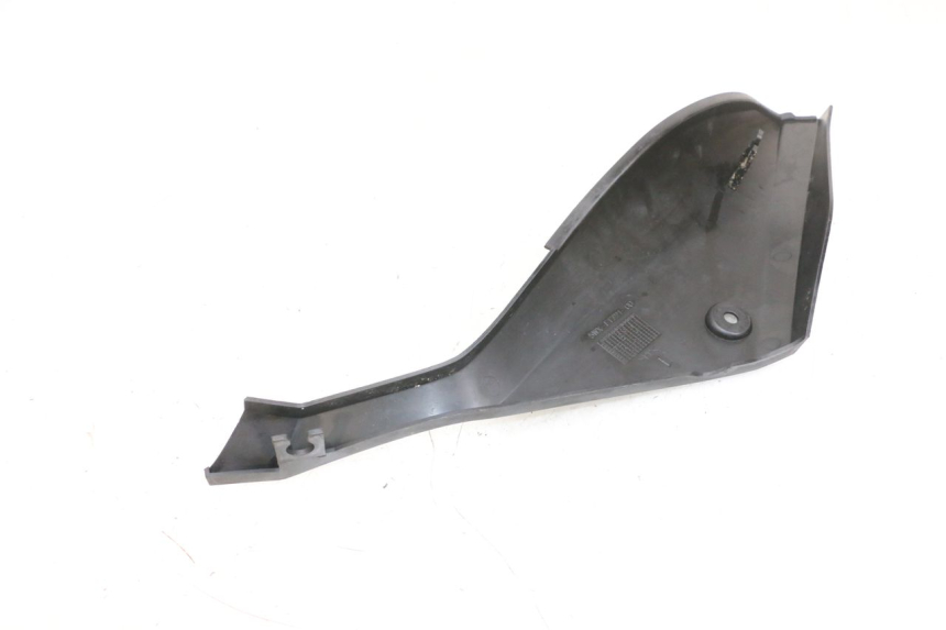 photo de RIGHT UNDERSEAT PANEL YAMAHA TZR 50 (2008 - 2016) - Alternative perspective