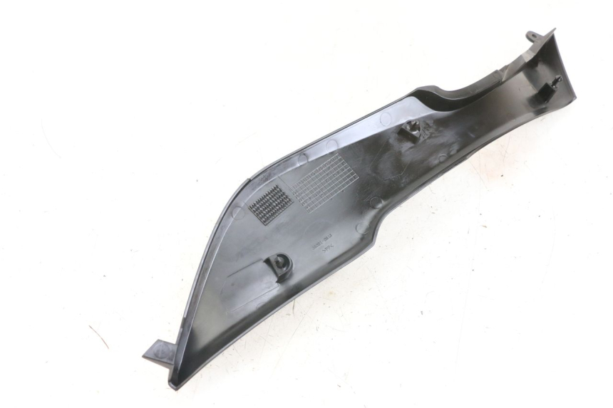 photo de RIGHT SIDE UNDER SEAT COVER KAWASAKI VERSYS ABS 650 (2015 - 2018) - Component detail