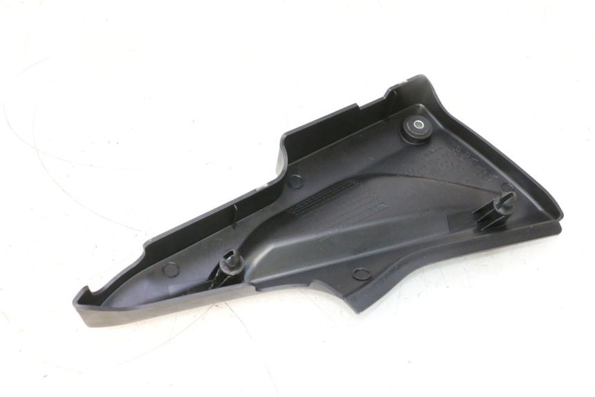 photo de RIGHT UNDERSEAT PANEL DAELIM VJ ROADWIN 125 (2004 - 2007) - Product overview