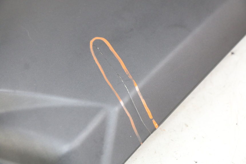 photo de RIGHT SIDE SEAT COVER YAMAHA X-MAX XMAX 125 (2010 - 2013) - Additional view of the item