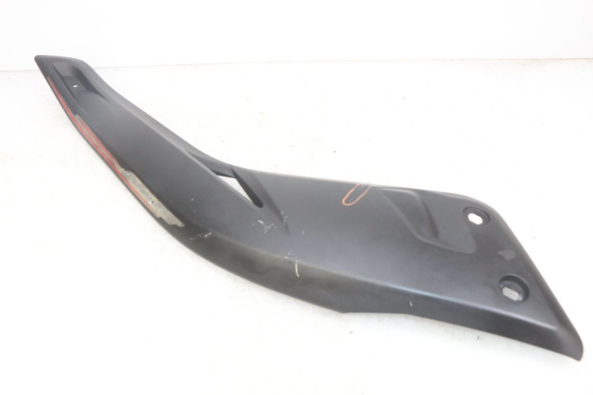 photo de RIGHT SIDE SEAT COVER YAMAHA X-MAX XMAX 125 (2010 - 2013) - Markings and original references