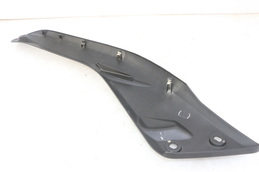 photo de RIGHT SIDE SEAT COVER YAMAHA X-MAX XMAX 125 (2010 - 2013) - Checked used part