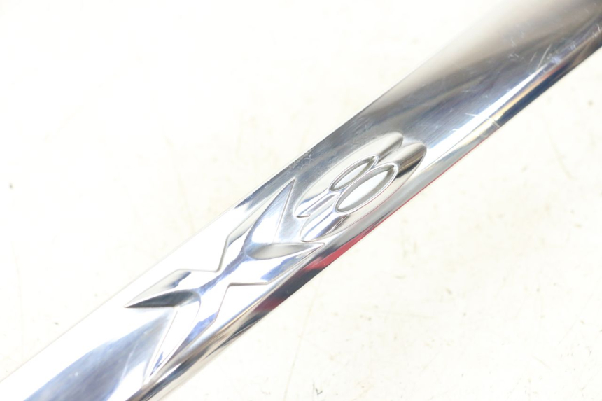 photo de RIGHT SIDE UNDER SEAT PANEL PIAGGIO X8 125 (2004 - 2007) - Alternative perspective