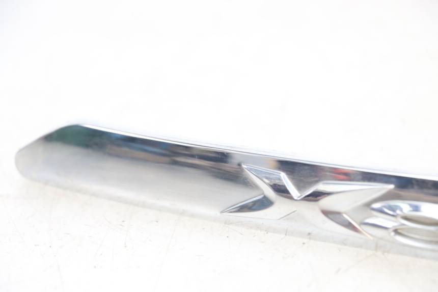 photo de RIGHT SIDE UNDER SEAT PANEL PIAGGIO X8 125 (2004 - 2007) - Surface and material condition