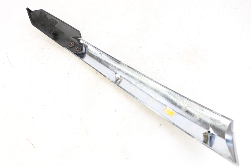 photo de RIGHT SIDE SEAT COVER PIAGGIO XEVO - X EVO 125 (2007 - 2017) - Zoom on usage condition