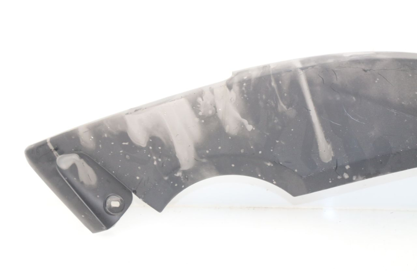 photo de RIGHT SIDE SEAT COVER YAMAHA XP T-MAX TMAX ABS 500 (2004 - 2007) - Technical close-up