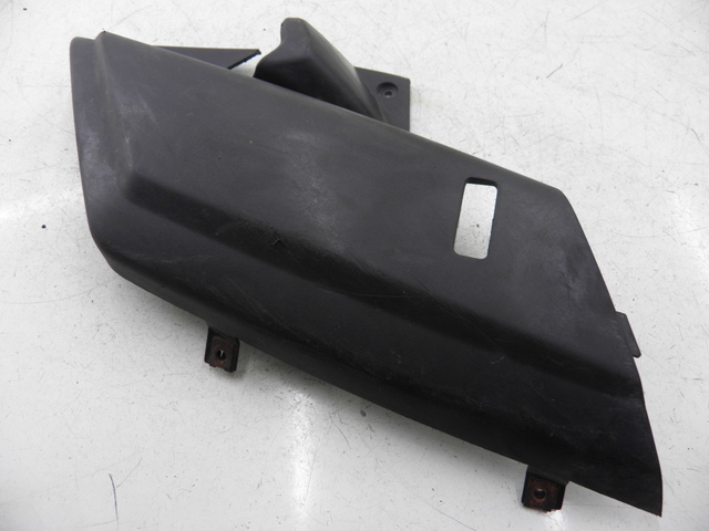 photo de RIGHT UNDERSEAT PANEL YAMAHA XMAX X-MAX 125 (2006 - 2009) - Main view