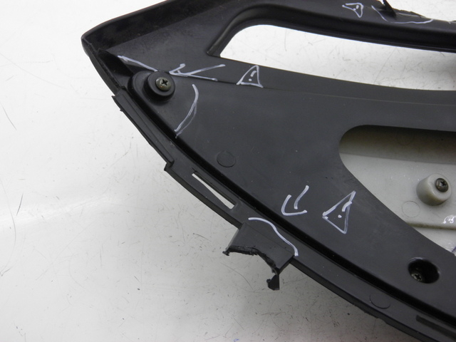 photo de RIGHT UNDERSEAT PANEL YAMASAKI YM50QT-N3 RETRO 50 (2012 - 2014) - Alternative perspective