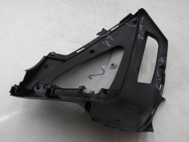 photo de RIGHT UNDERSEAT PANEL YAMASAKI YM50QT-N3 RETRO 50 (2012 - 2014) - Technical close-up