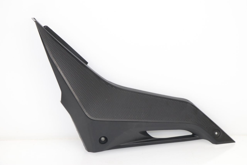 photo de RIGHT UNDERSEAT PANEL YAMAHA YZF R 125 (2008 - 2013) - Main view
