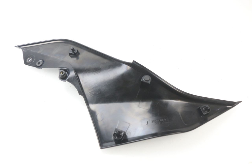 photo de RIGHT UNDERSEAT PANEL KAWASAKI Z ABS 750 (2007 - 2013) - Component detail
