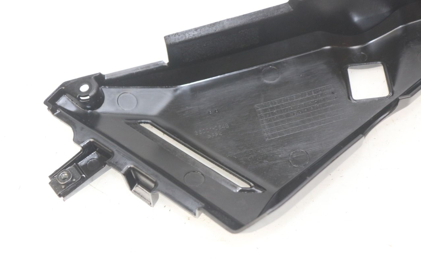 photo de RIGHT SIDE UNDER SEAT COVER KAWASAKI Z 650 (2016 - 2019) - Alternative perspective