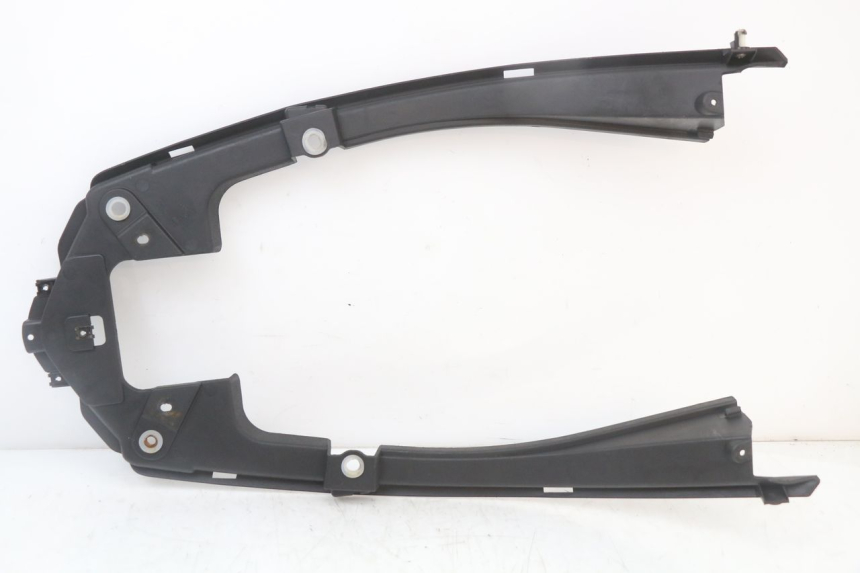 photo de UNDERSEAT PANEL LONGJIA EASY MAX 125 (2020 - 2024) - Alternative perspective