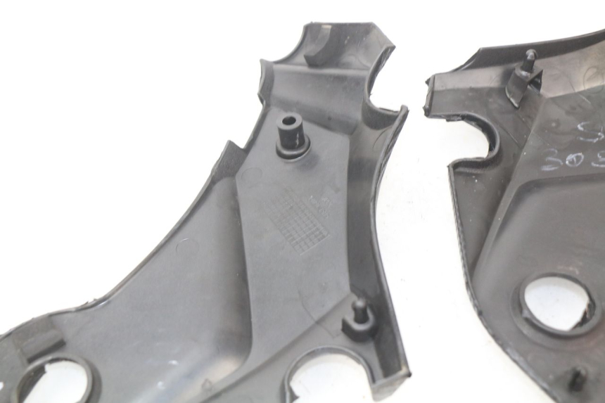 photo de UNDERSEAT PANEL KAWASAKI ER-6 ER6 N 650 (2009 - 2011) - Surface and material condition