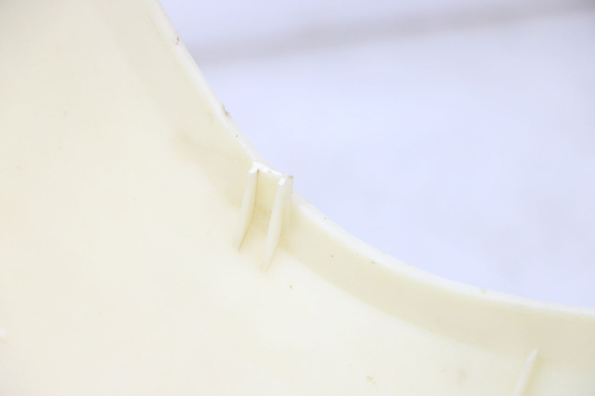 photo de UNDERSEAT PANEL EUROCKA RETRO 50 (2007 - 2014) - Fixing points details