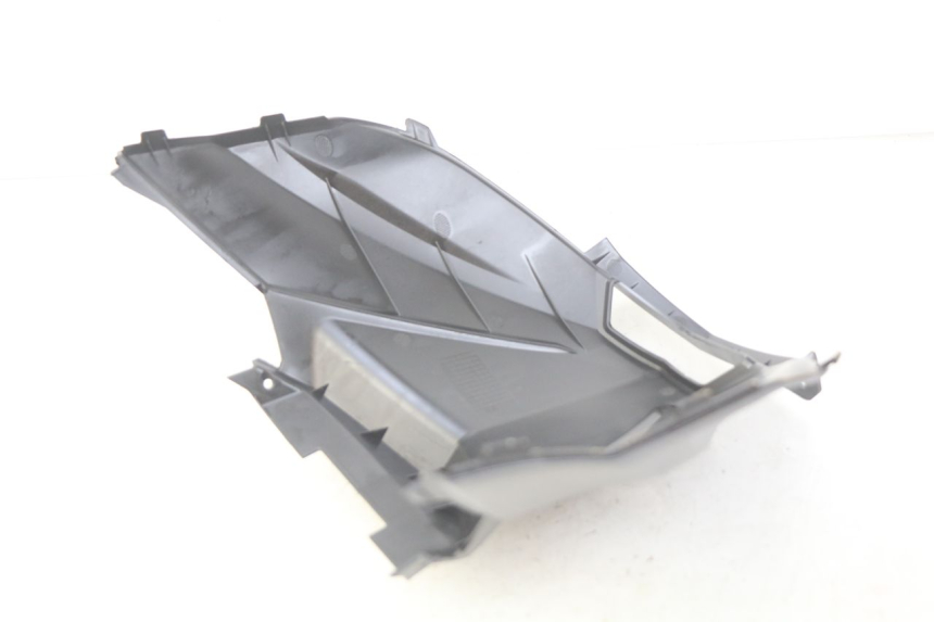 photo de UNDERSEAT COVER JM MOTORS EVOLIS 4T 50 (2018 - 2022) - Zoom on usage condition