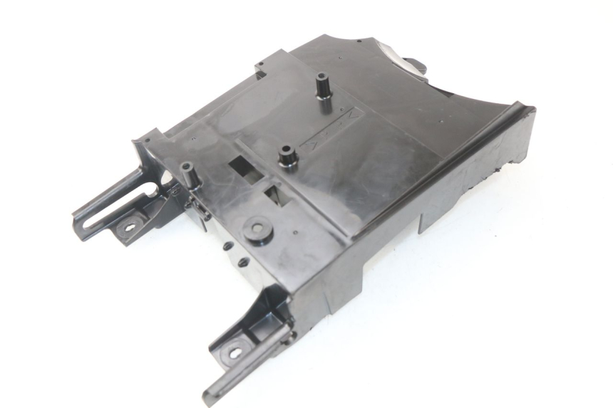 photo de UNDERSEAT PANEL YAMAHA FJR ABS 1300 (2006 - 2012) - Zoom on usage condition