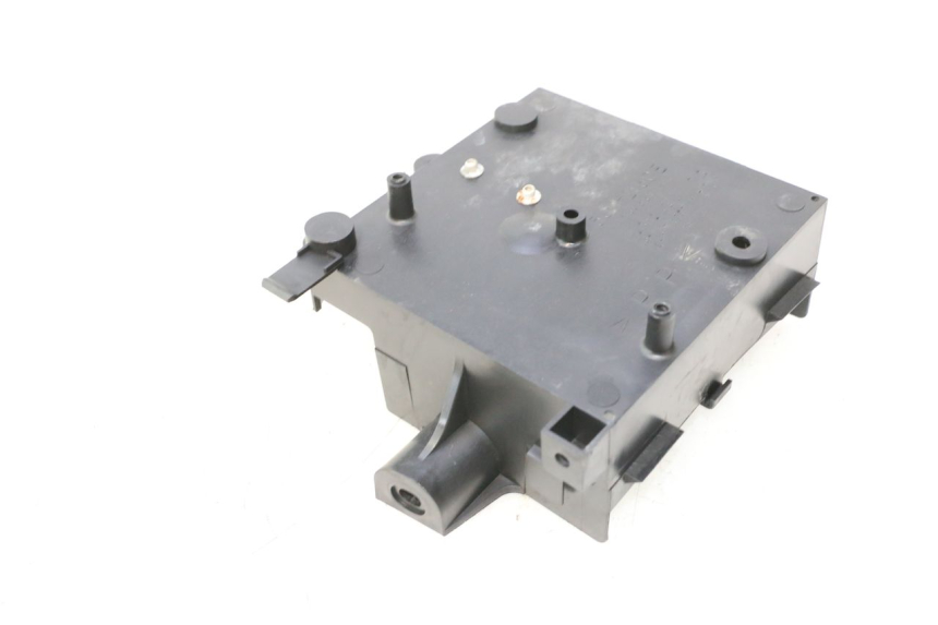 photo de UNDERSEAT PANEL YAMAHA FJR 1300 (2001 - 2005) - Component detail