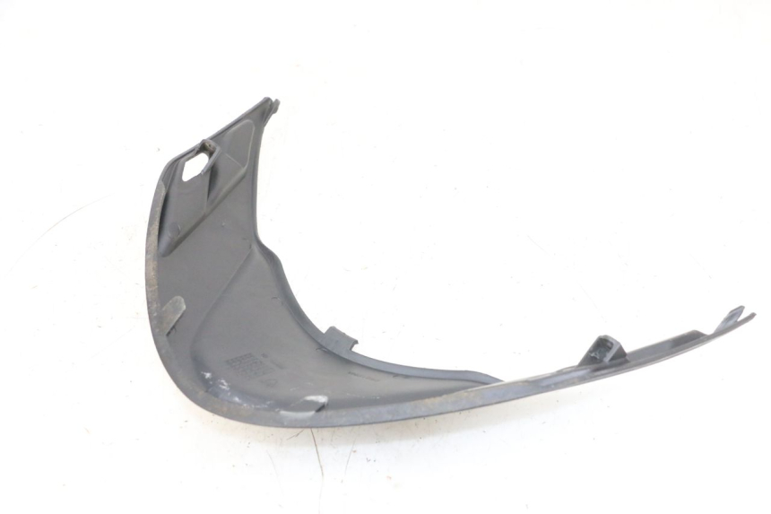 photo de UNDERSEAT COVER PIAGGIO FLY 4T 50 (2013 - 2017) - Zoom on usage condition