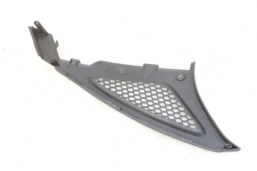 photo de LEFT UNDERSEAT PANEL KYMCO AGILITY NAKED RENOUVO 2T 50 (2011 - 2018) - Alternative perspective