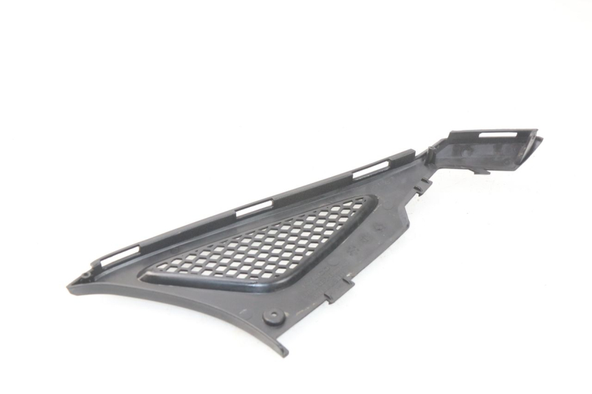 photo de LEFT UNDERSEAT PANEL KYMCO AGILITY RS 2T 50 (2009 - 2013) - Alternative perspective